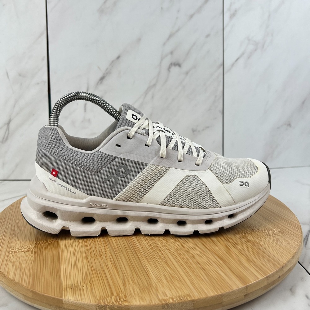 On Cloud Cloudrunner Womens Size 7 White Frost Running Walk Gym Sneakers Shoes